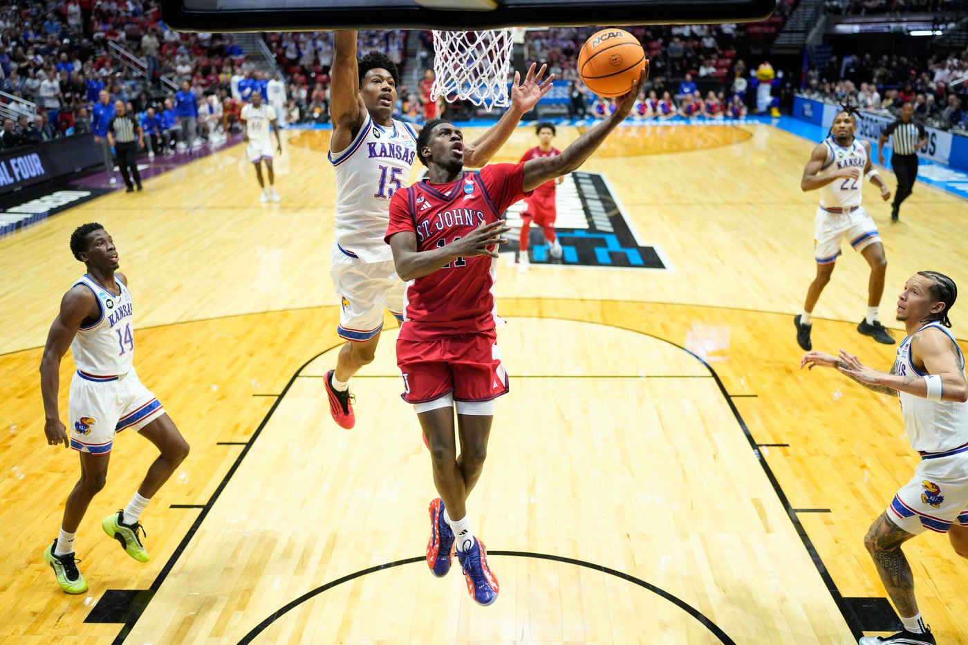 Bryson Tiller bolts Kansas for rival Missouri after a breakout freshman season | iNFOnews.ca Bryson Tiller bolts Kansas for rival Missouri after a breakout freshman season | iNFOnews.ca