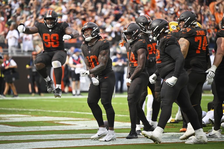Browns' defense continues to dominate, but can it keep carrying the team? | iNFOnews.ca