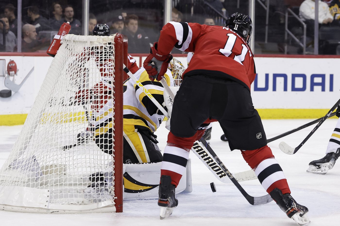 Jacob Markstrom earns 2nd shutout of the season as the Devils beat the Penguins 3-0 | iNFOnews.ca Jacob Markstrom earns 2nd shutout of the season as the Devils beat the Penguins 3-0 | iNFOnews.ca