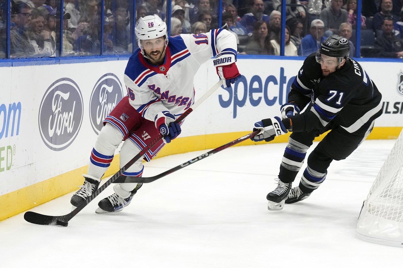 Point and Kucherov lead surging Lightning to 6-2 win over reeling Rangers | iNFOnews.ca