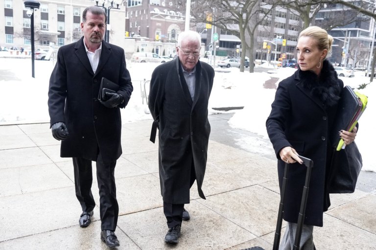 Billionaire Frank Stronach's sex assault trial delayed as defence deals with new info | iNFOnews.ca