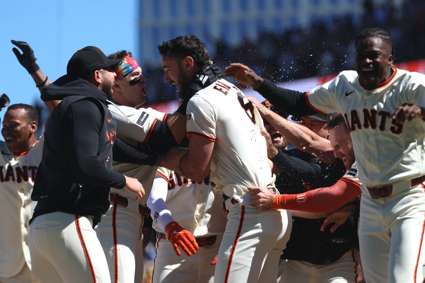 Eldridge's grand slam caps wild comeback as Giants rally from 8 down in 8th to stun Nats, 11-10 | iNFOnews.ca