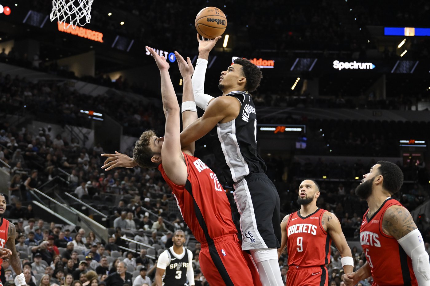 Jalen Green scores 34 points and Rockets beat Spurs 106-101 to split 2-game set | iNFOnews.ca