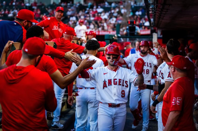 Zach Neto keys early rally, Angels snap 3-game skid with 3-2 win over Rangers | iNFOnews.ca