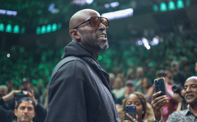 Timberwolves welcome back Garnett and beat Pelicans in regular-season finale as playoffs await | iNFOnews.ca