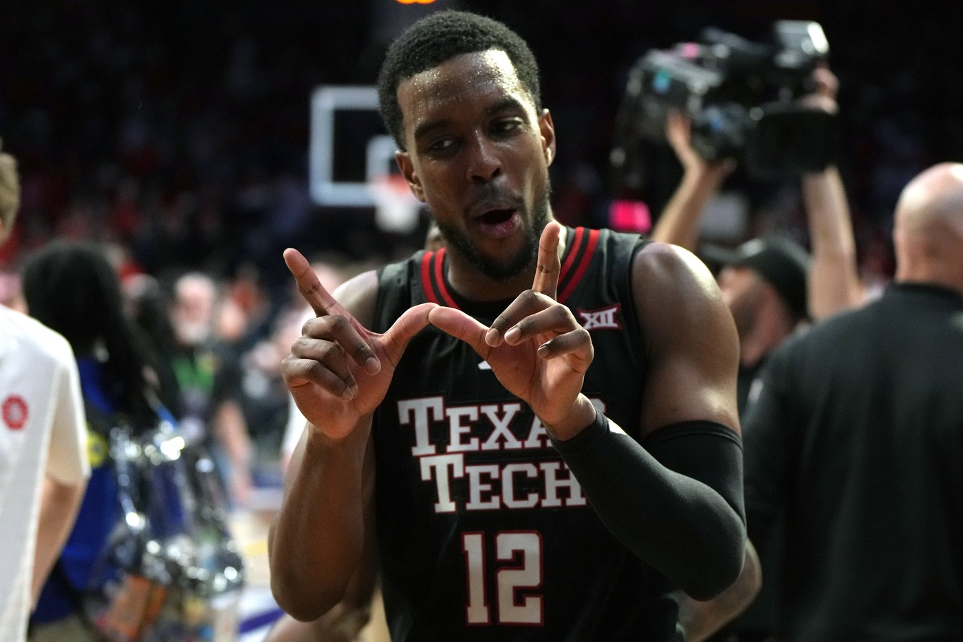 No. 16 Texas Tech hands No. 1 Arizona 2nd straight loss in OT | iNFOnews.ca No. 16 Texas Tech hands No. 1 Arizona 2nd straight loss in OT | iNFOnews.ca