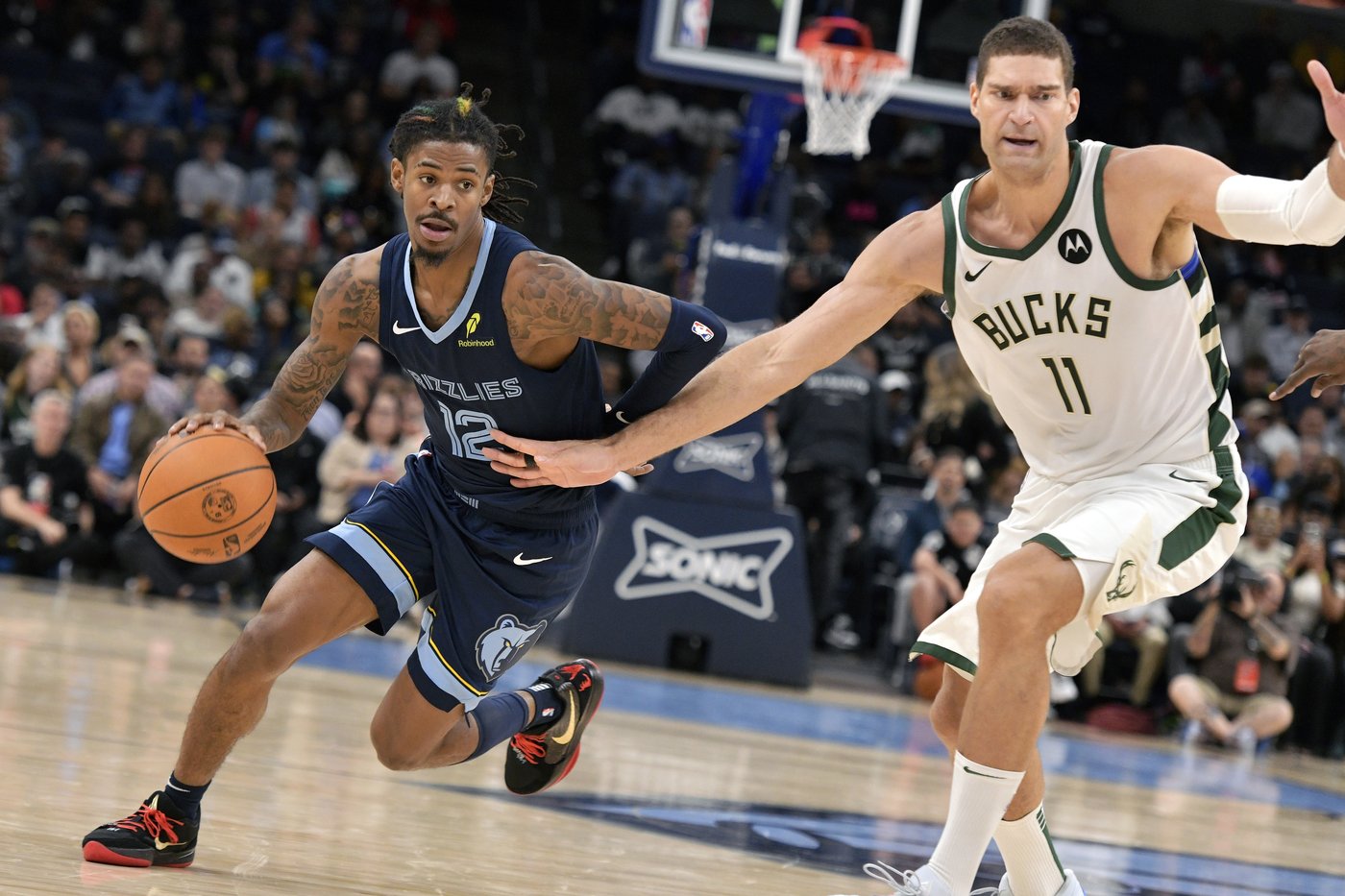 Morant's triple-double helps Grizzlies build big lead and coast to 122-99 victory over Bucks | iNFOnews.ca