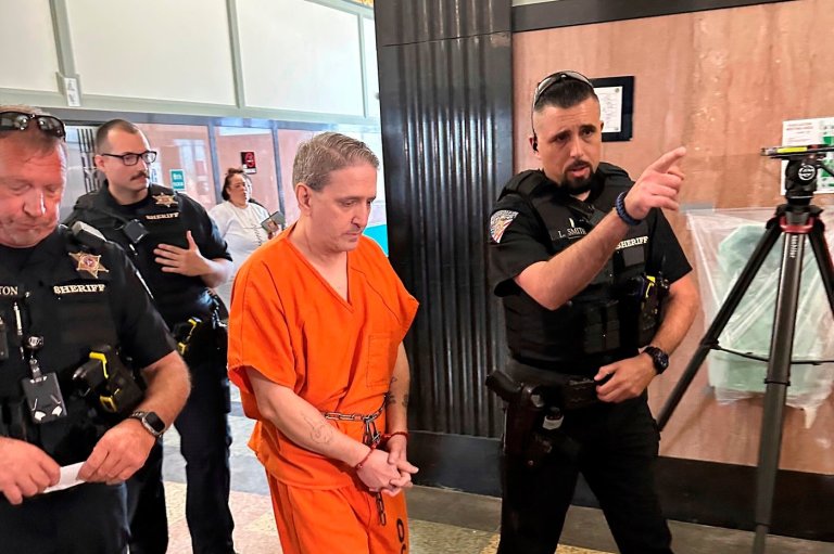 Oklahoma's Richard Glossip, who was nearly executed 3 times, granted bond while awaiting retrial | iNFOnews.ca