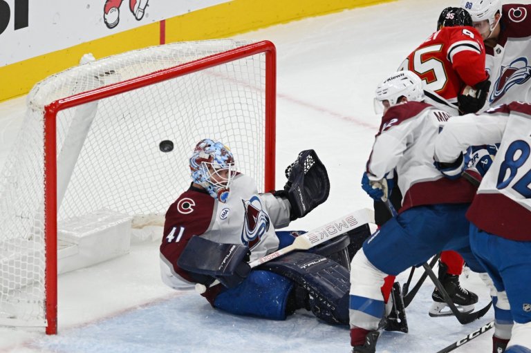 Wedgewood, Makar lead NHL-best Avalanche to 9th straight win, 1-0 over Blackhawks | iNFOnews.ca