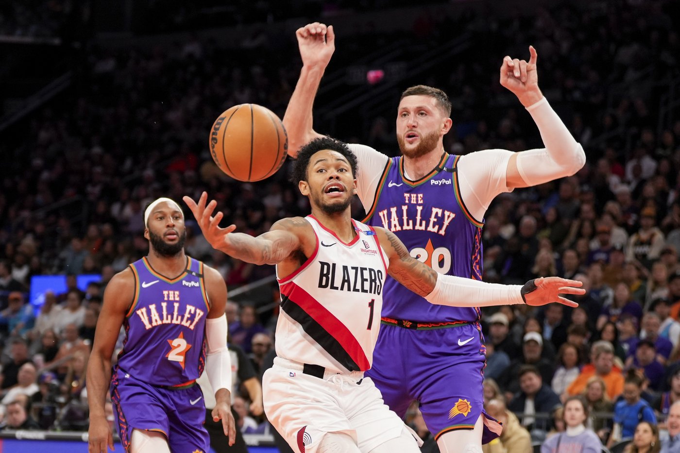 Suns send Trail Blazers to 6th straight loss with 116-109 victory | iNFOnews.ca