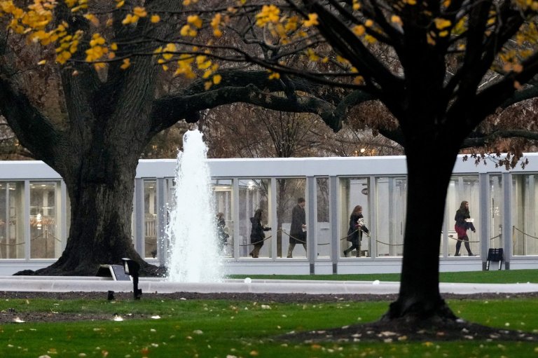 White House tours resume in time for Christmas, but they're different than before | iNFOnews.ca