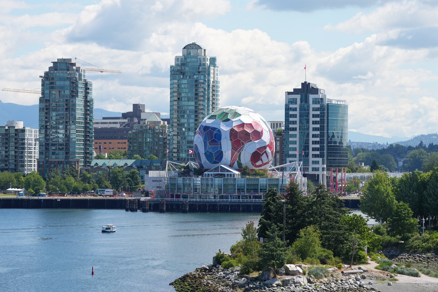 Vancouver turns its Science World museum into a giant 17-story soccer ball for the World Cup | iNFOnews.ca