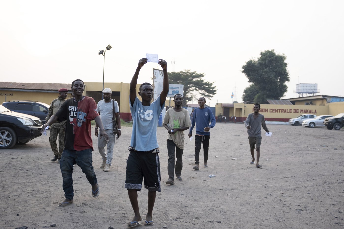 Congo frees 600 inmates at main prison in a bid to ease overcrowding | iNFOnews.ca