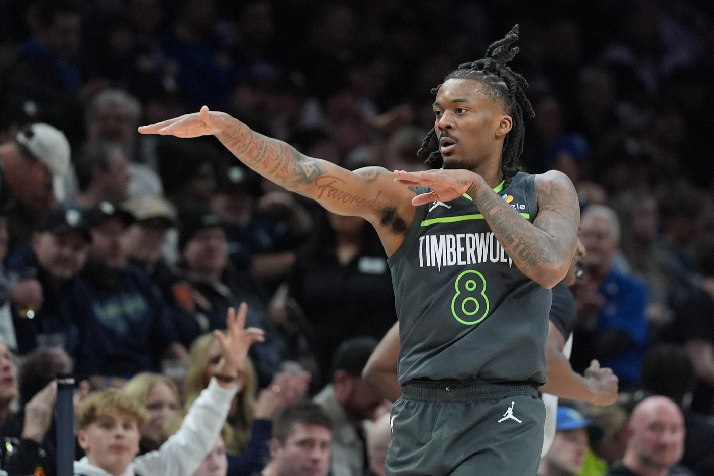 Timberwolves beat the Warriors 108-83 to snap a five-game losing streak as top stars rest | iNFOnews.ca