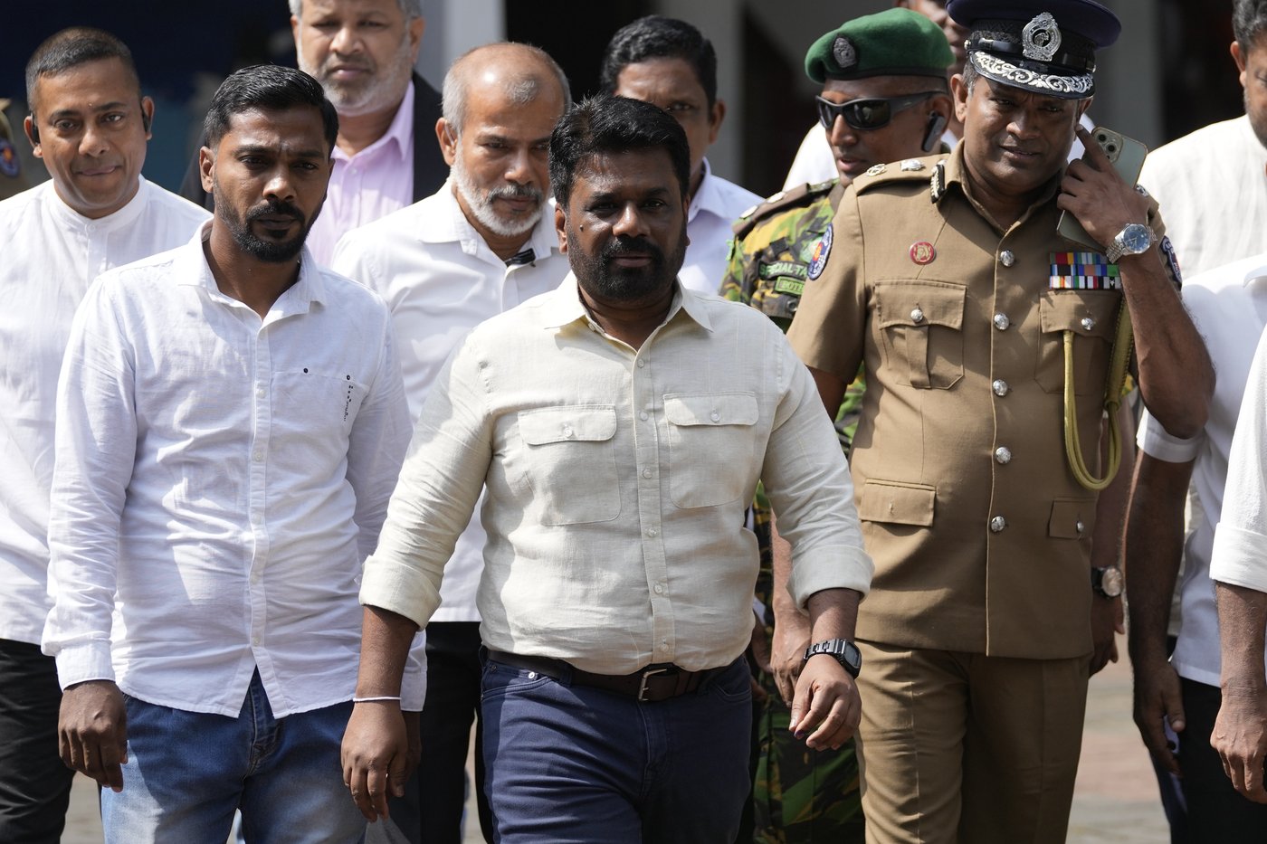 Sri Lanka's Marxist-leaning president appoints his Cabinet after a resounding election win | iNFOnews.ca