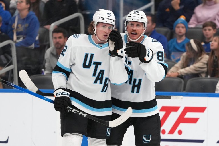 Logan Cooley has natural hat trick in 1st period, Mammoth hold off Blues 7-4 | iNFOnews.ca