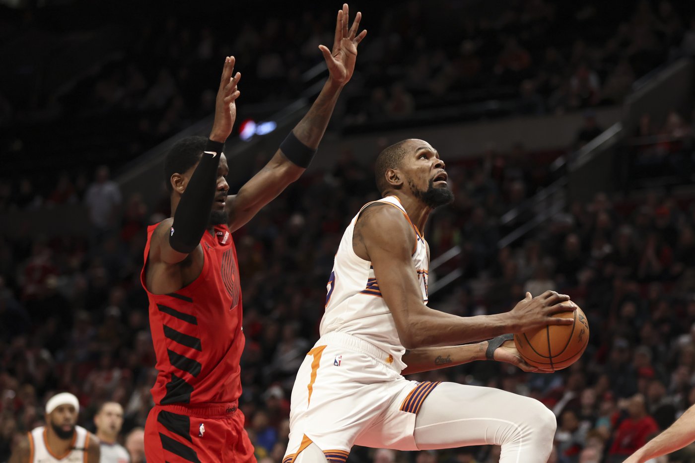 Suns' Kevin Durant sits out against Thunder because of sprained left ankle | iNFOnews.ca Suns' Kevin Durant sits out against Thunder because of sprained left ankle | iNFOnews.ca