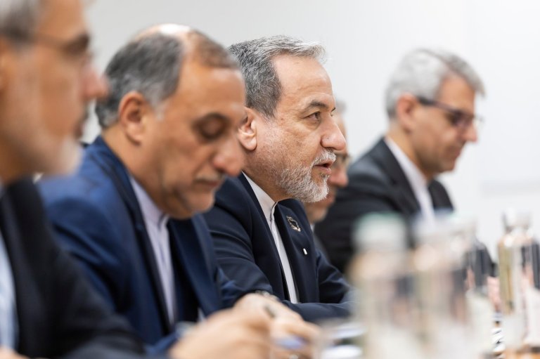 Trump warns he's considering limited strikes as Iranian diplomat says proposed deal is imminent | iNFOnews.ca