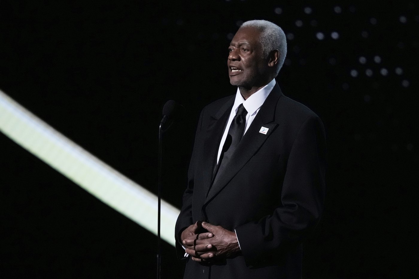 Canada's Shai Gilgeous-Alexander and Simone Biles win top honors at ESPYS | iNFOnews.ca