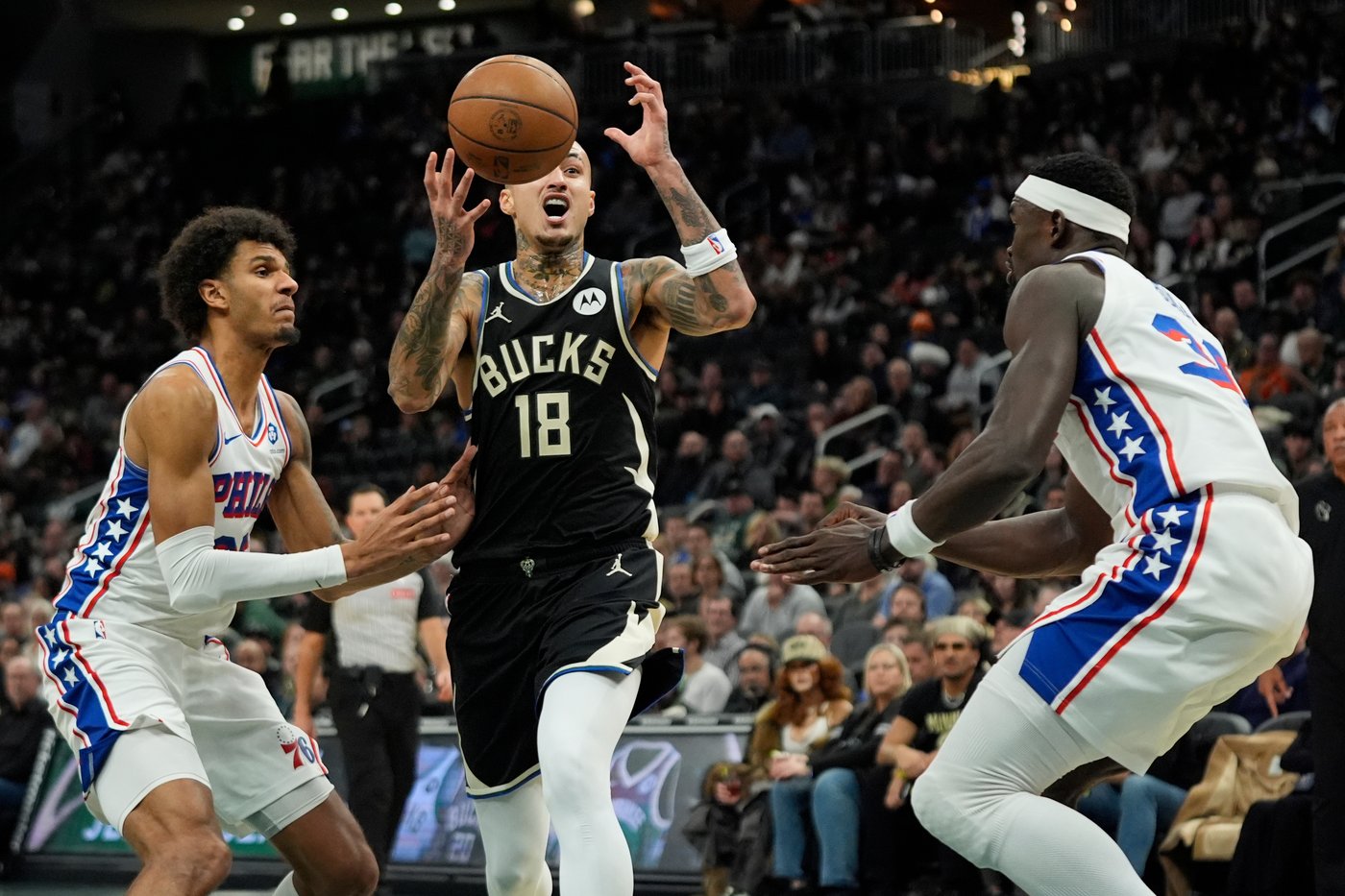Big night from bench players helps 76ers beat Bucks 116-101 | iNFOnews.ca