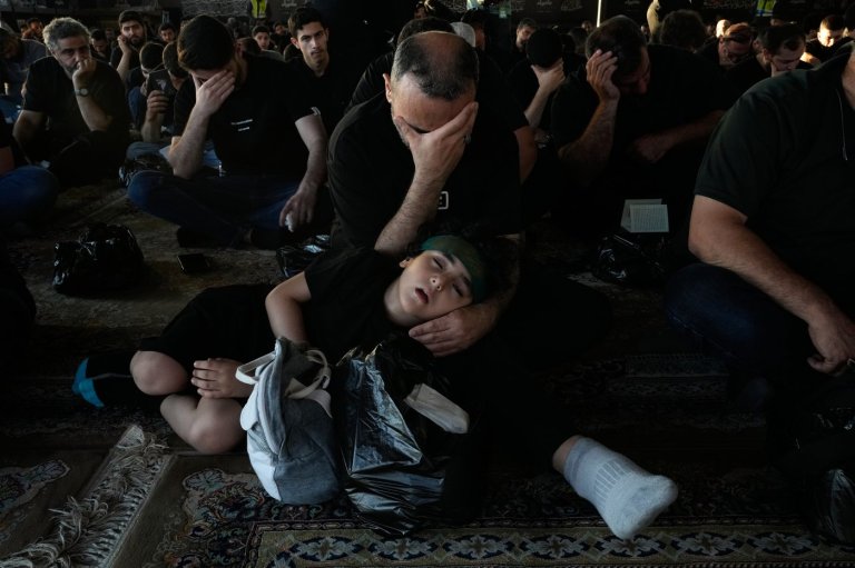 Hezbollah supporters gather at Nasrallah’s grave for Ashoura, in photos | iNFOnews.ca