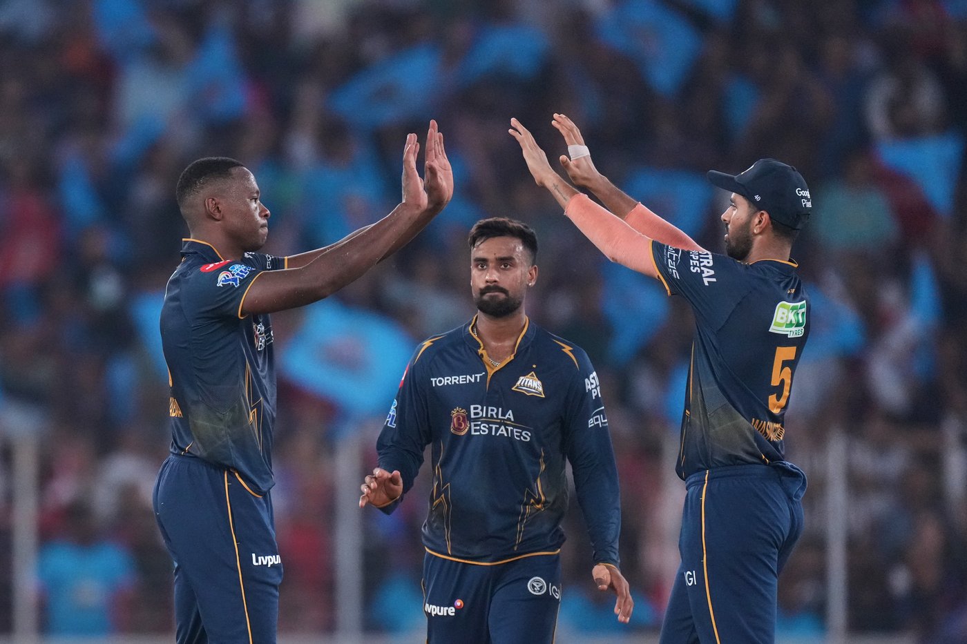 Sundar guides Gujarat's successful chase as Indian Premier League leader Punjab loses again | iNFOnews.ca