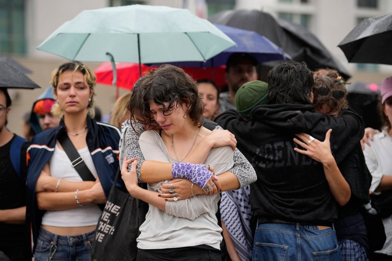 The top photos of the day by AP photojournalists | iNFOnews.ca
