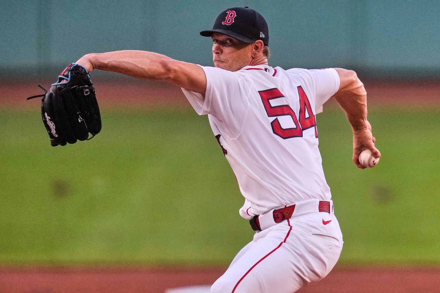 Sonny Gray feeling more like himself with Red Sox and matches career high with AL-best 14th win | iNFOnews.ca