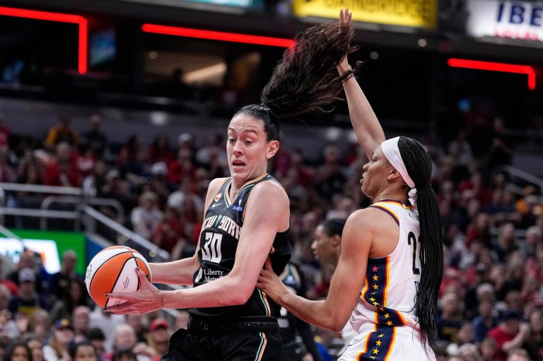 Breanna Stewart urges a safe space as transgender debate sparks rallies at Fever games | iNFOnews.ca