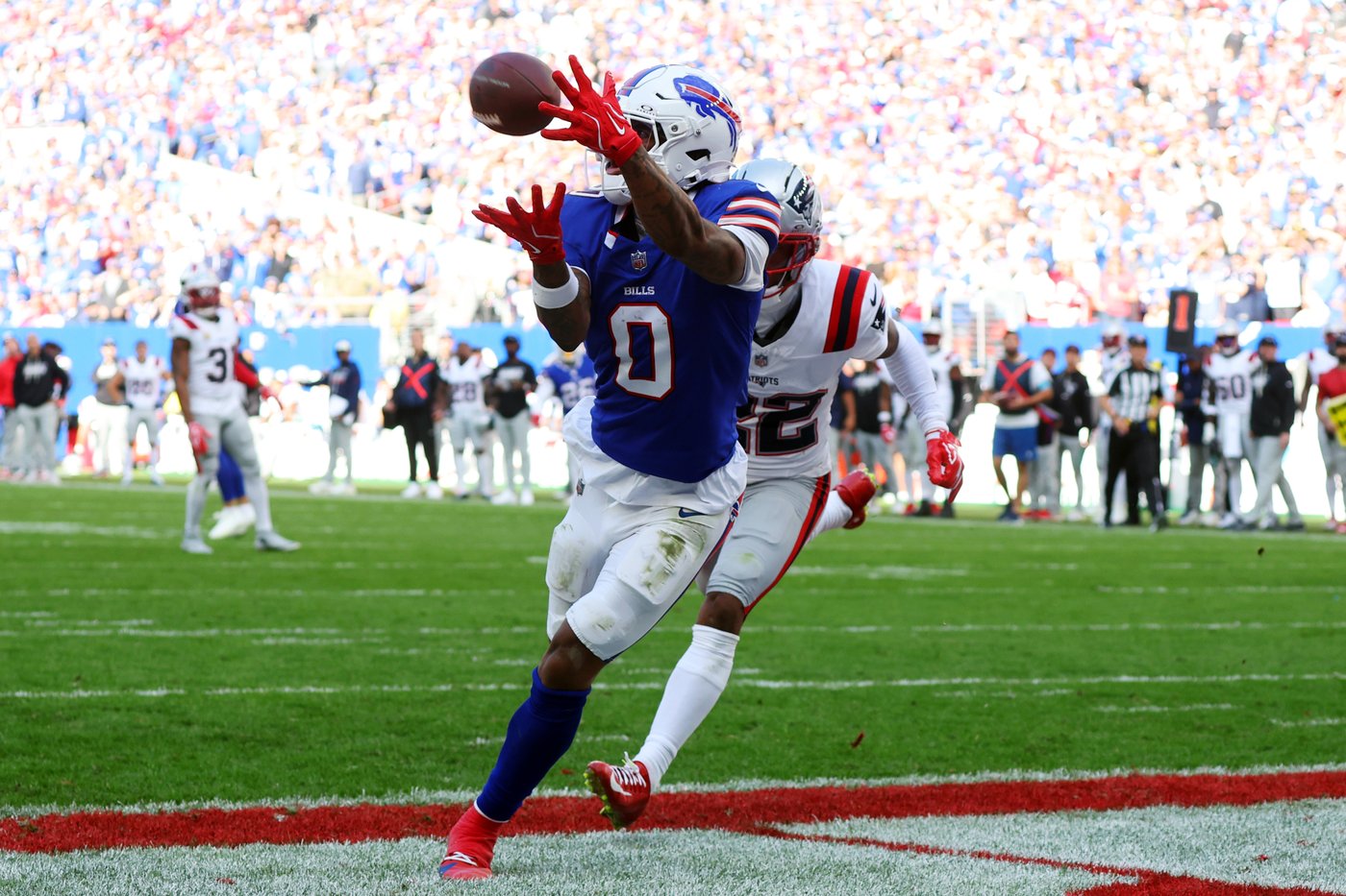 Maye overcomes his two turnovers with 3 TD passes in Patriots' 29-26 win over Bills | iNFOnews.ca Maye overcomes his two turnovers with 3 TD passes in Patriots' 29-26 win over Bills | iNFOnews.ca
