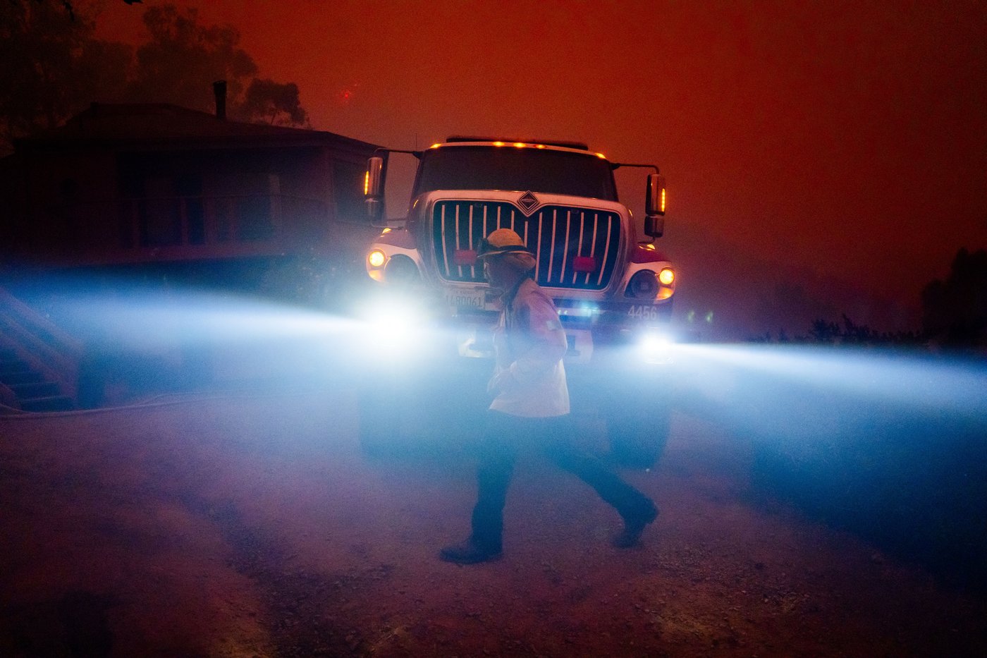 Wildfires burn along California's scenic Big Sur coast, in photos | iNFOnews.ca