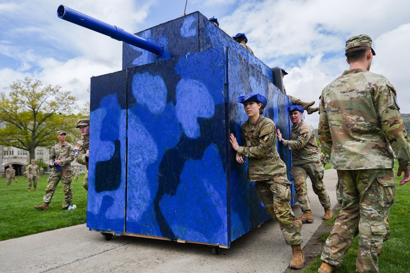 West Point military competition tests future soldiers, in photos | iNFOnews.ca