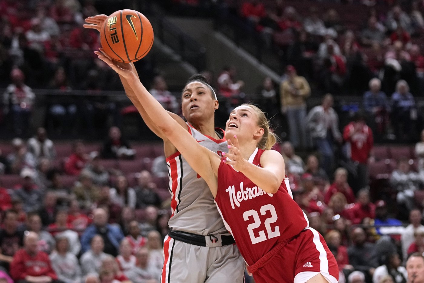 With Caitlin Clark gone, No. 3 USC and No. 5 UCLA women set to make a splash as Big Ten newcomers | iNFOnews.ca