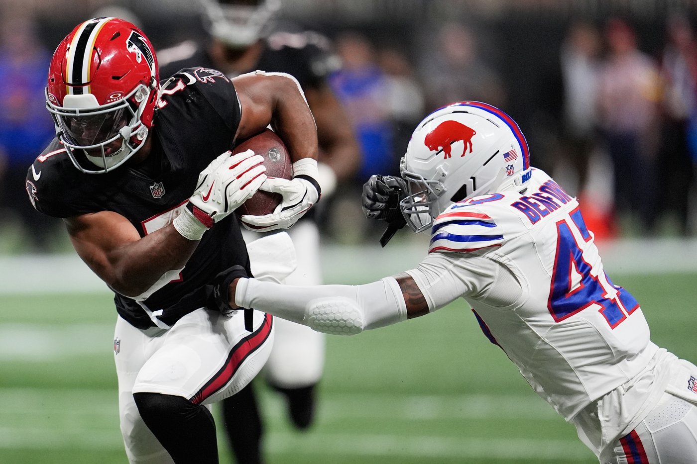 Falcons’ Bijan Robinson and Drake London lead complete performance in upset of Bills | iNFOnews.ca Falcons’ Bijan Robinson and Drake London lead complete performance in upset of Bills | iNFOnews.ca