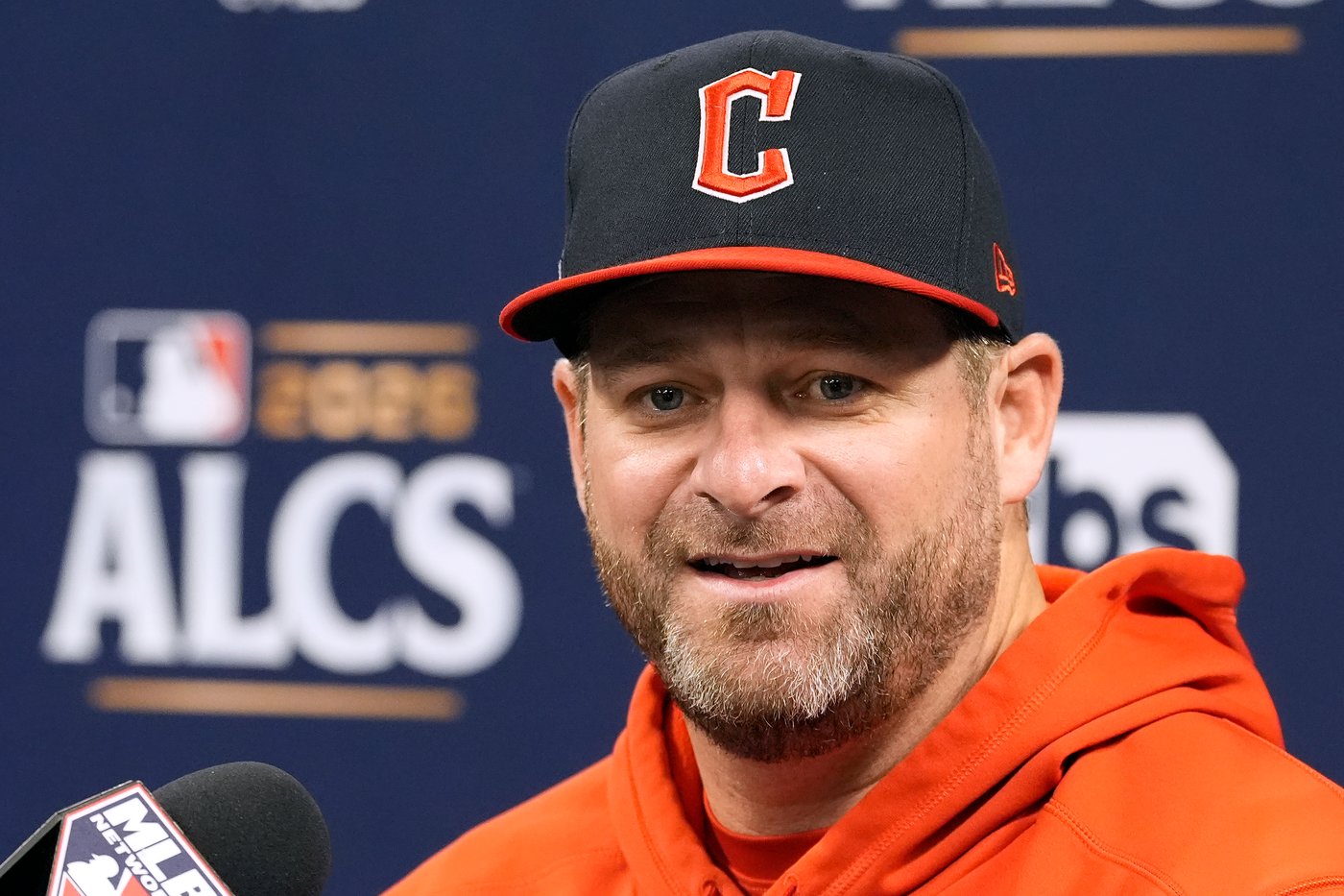 Guardians manager Stephen Vogt says he'll be back with club, dismisses rumors about move to Mariners | iNFOnews.ca Guardians manager Stephen Vogt says he'll be back with club, dismisses rumors about move to Mariners | iNFOnews.ca
