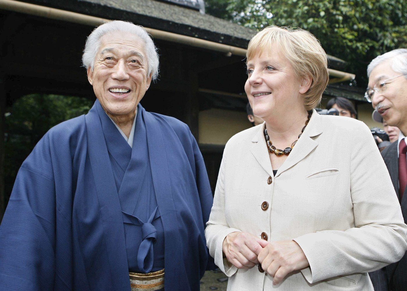 Genshitsu Sen, Japanese tea master and former Kamikaze pilot trainee, dies at 102 | iNFOnews.ca