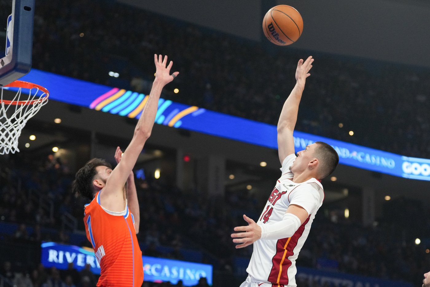 Shai Gilgeous-Alexander scores 29 points as Thunder beat Heat 124-112 for 3rd straight win | iNFOnews.ca Shai Gilgeous-Alexander scores 29 points as Thunder beat Heat 124-112 for 3rd straight win | iNFOnews.ca