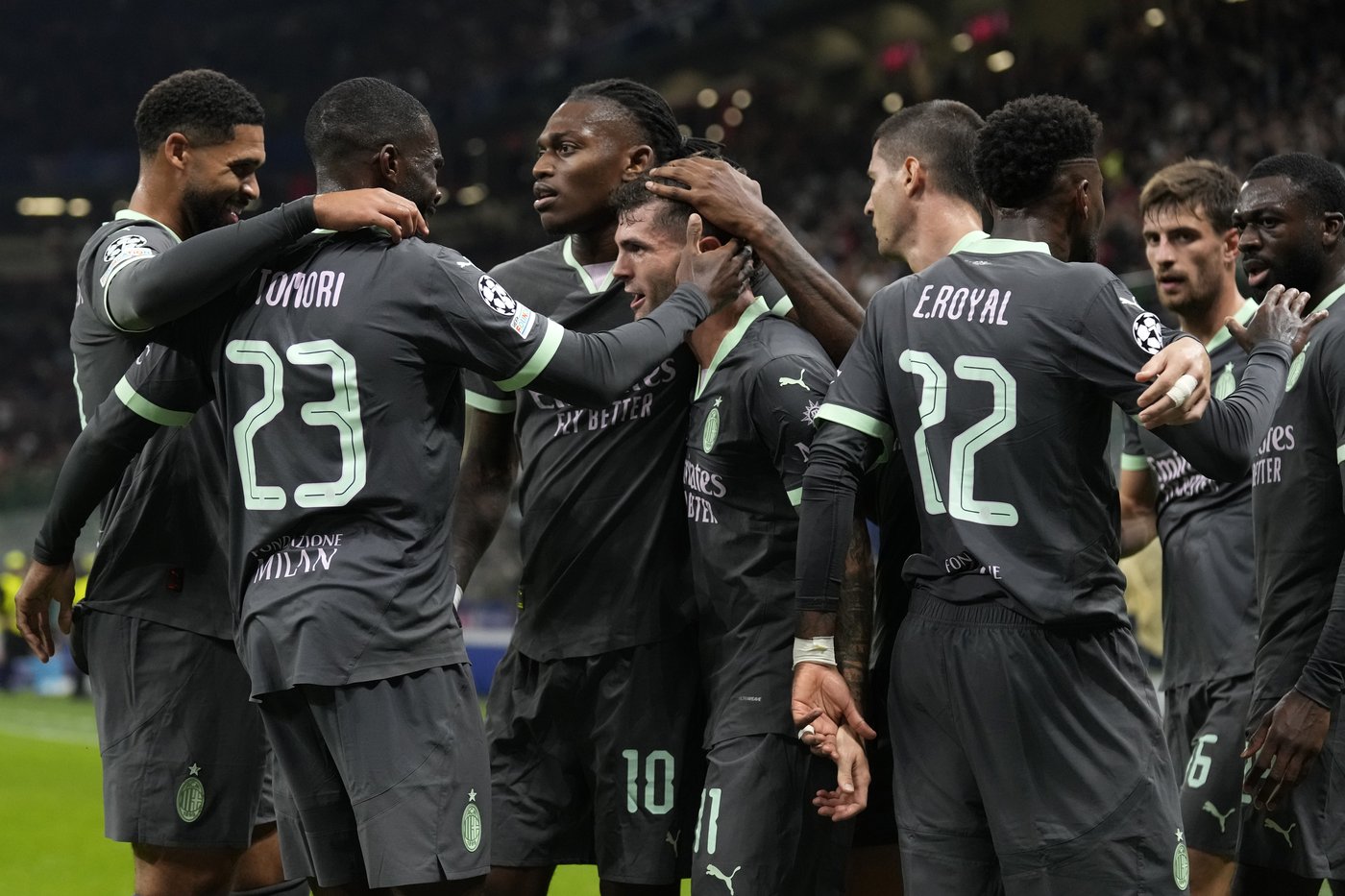 Pulisic scores direct from corner kick for AC Milan. Then admits it was an accident | iNFOnews.ca Pulisic scores direct from corner kick for AC Milan. Then admits it was an accident | iNFOnews.ca