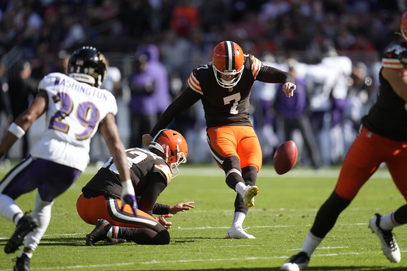 Why are so many NFL kickers getting hurt? Specialist switches have been trending up this season | iNFOnews.ca Why are so many NFL kickers getting hurt? Specialist switches have been trending up this season | iNFOnews.ca