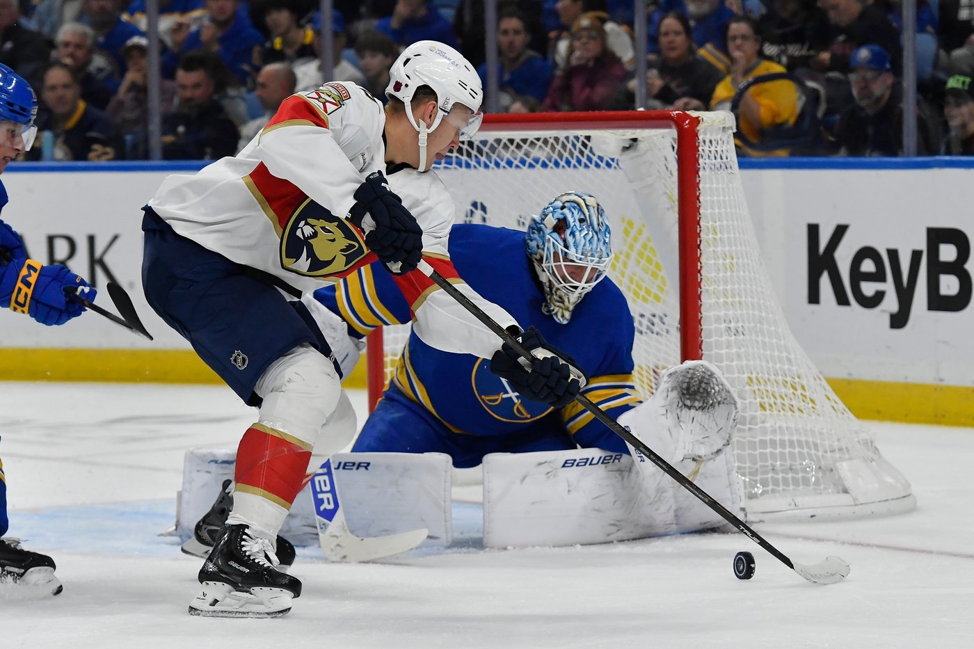 Brady Tkachuk has natural hat trick, brother Matthew has 5 assists as Panthers roll Blue Jackets 7-3 | iNFOnews.ca Brady Tkachuk has natural hat trick, brother Matthew has 5 assists as Panthers roll Blue Jackets 7-3 | iNFOnews.ca