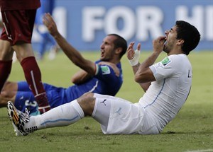 FIFA rejects Luis Suarez appeal against 9-match, 4-month ban for biting a World Cup opponent | iNFOnews.ca CP29087136