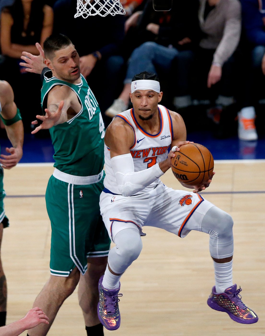 Knicks stay alive in race for No. 2 seed in East, beat Celtics in Tatum's return to MSG | iNFOnews.ca Knicks stay alive in race for No. 2 seed in East, beat Celtics in Tatum's return to MSG | iNFOnews.ca