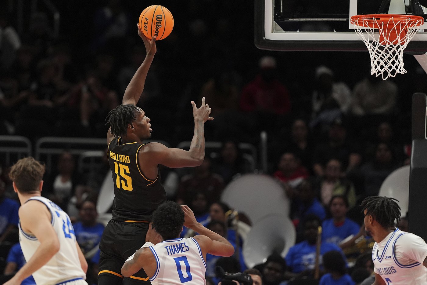 Justin Hill scores 17 as Wichita State downs Saint Louis 88-63 | iNFOnews.ca