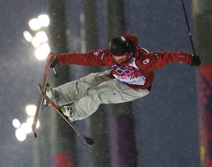 Canada's Dorey, Riddle and Bowman qualify for ski halfpipe final at Sochi Games | iNFOnews.ca CP27266836