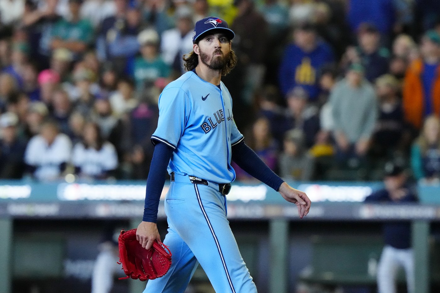 Photo Gallery: Mariners take 3-2 lead in ALCS with 6-2 win in Game 5 | iNFOnews.ca