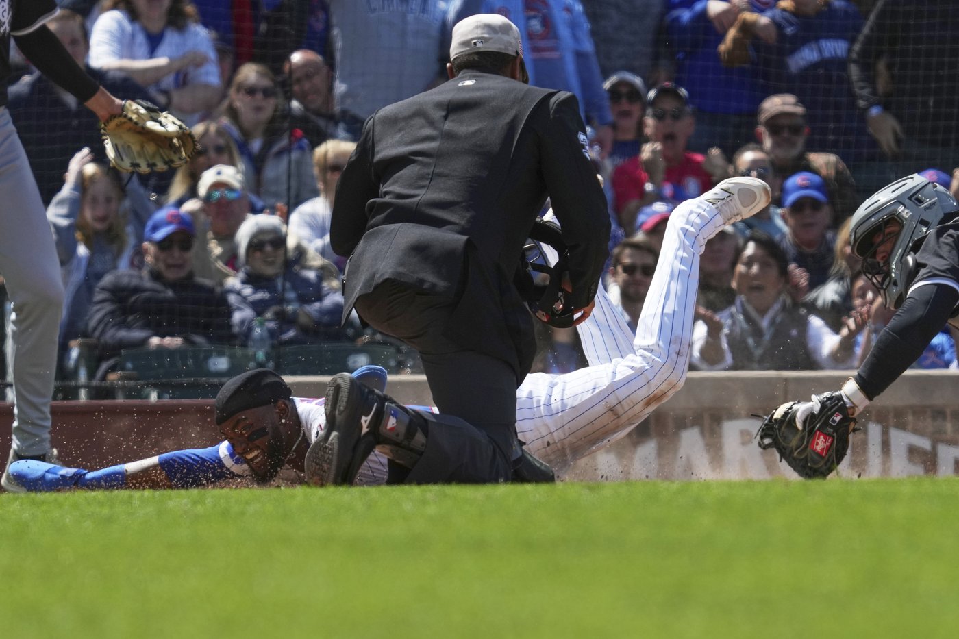 Pete Crow-Armstrong powers Cubs to 6-2 win over White Sox for 3-game sweep at Wrigley | iNFOnews.ca