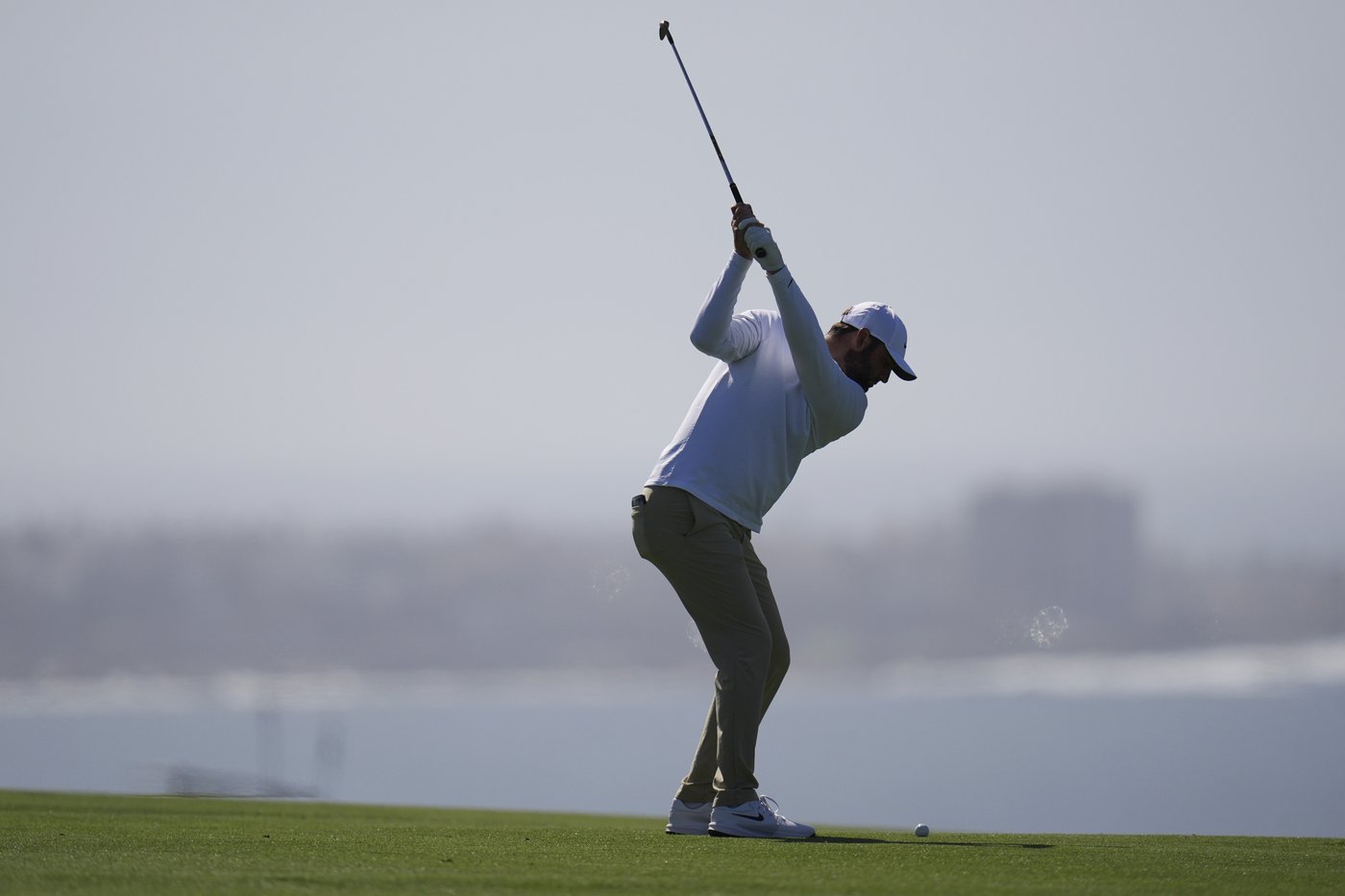 Rodgers grabs lead at Torrey Pines as Scheffler, McIlroy falter | iNFOnews.ca