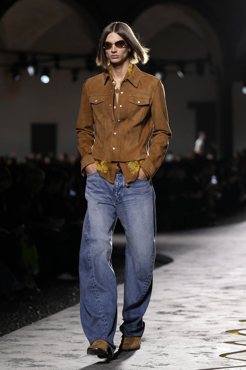 Gucci touts 'casual grandeur,' Tod's focuses on Artisanal Intelligence and Versace plays it safe | iNFOnews.ca