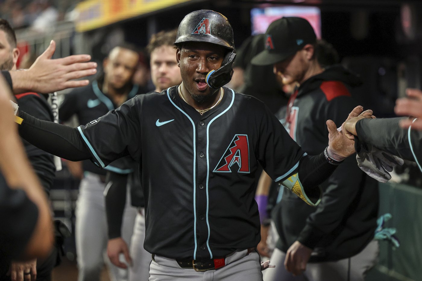 Merrill Kelly outduels Chris Sale and Diamondbacks hold off Braves 2-1 | iNFOnews.ca