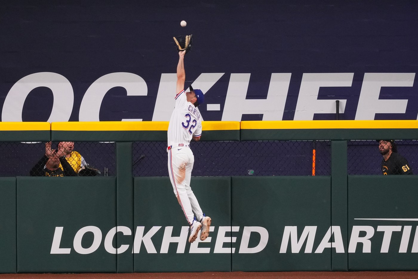 Carter drives in a run and robs Cruz of a homer as Rangers beat Pirates 5-1 | iNFOnews.ca